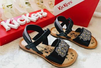 Sandales nus pieds Cuir Scratch Kickers T24 
