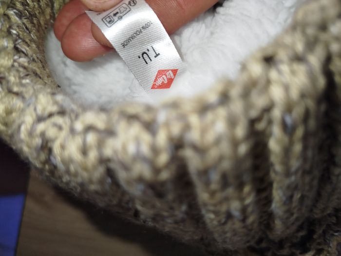 Bonnet avec pompon - photo numéro 8