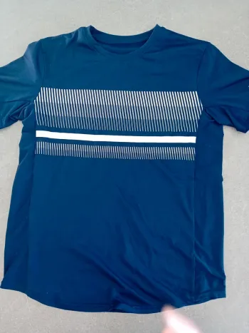T-shirt à rayure bleu marine taille 14 ans