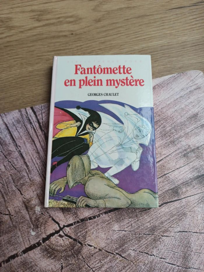 Livre fantômette en plein mystère