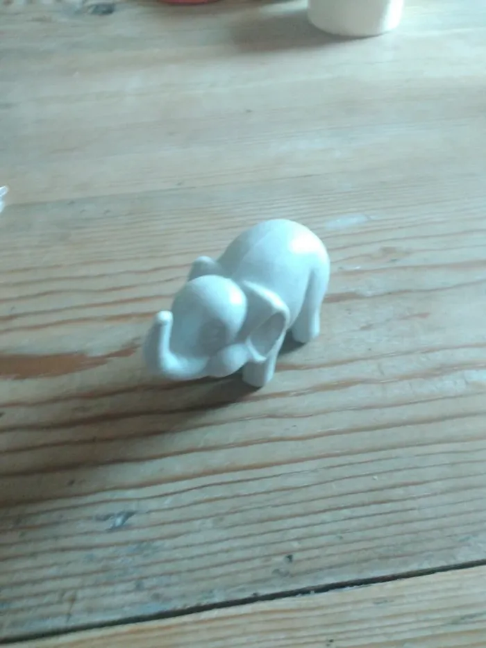 Petit Éléphant Jouet - photo numéro 4