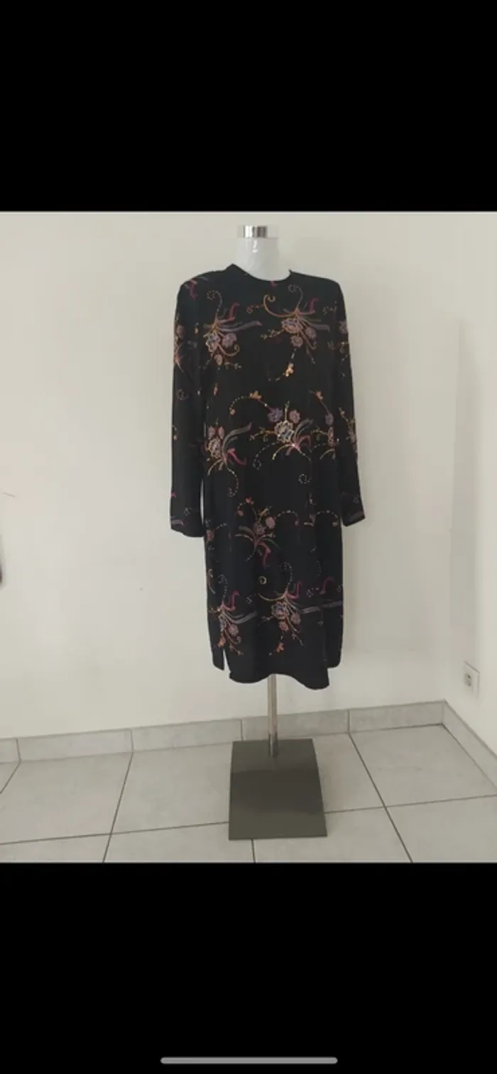 Tunique /robe pailletée neuve - photo numéro 10