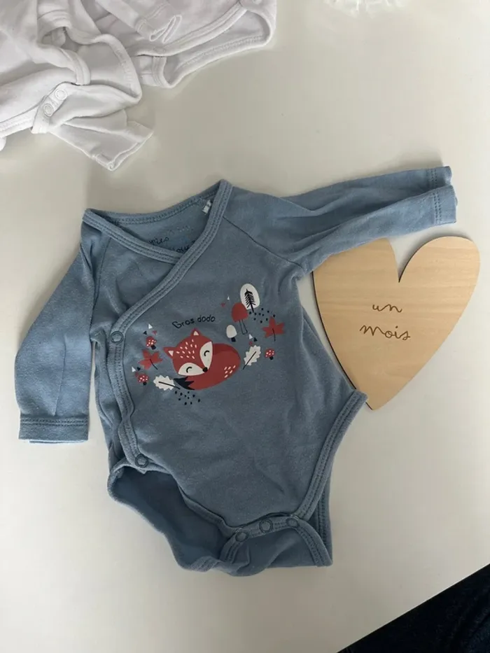 Lot de 4 body 1 mois - photo numéro 5