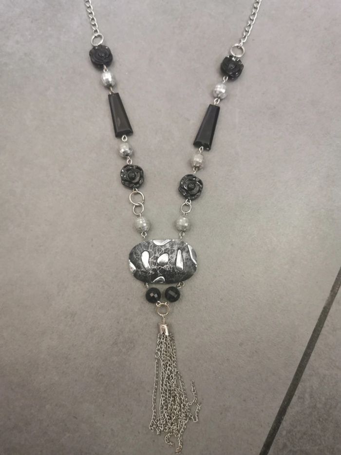 Collier noir gris - photo numéro 2