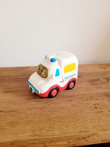 Prudence SOS ambulance Vtech