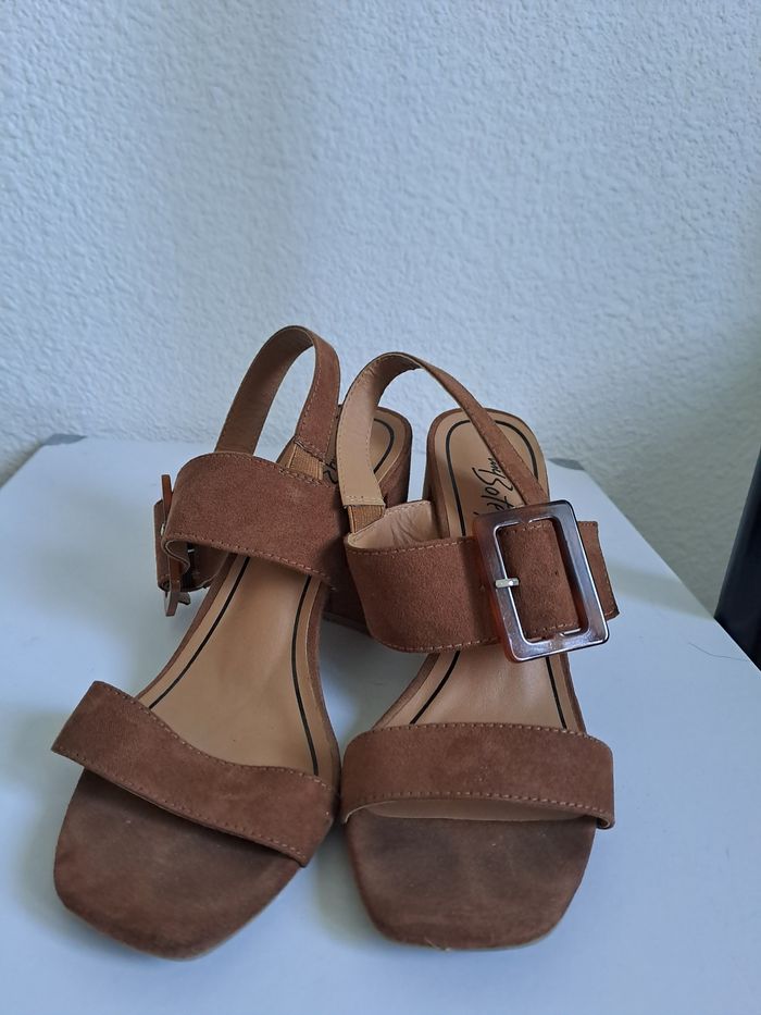 Sandales a talons - photo numéro 2