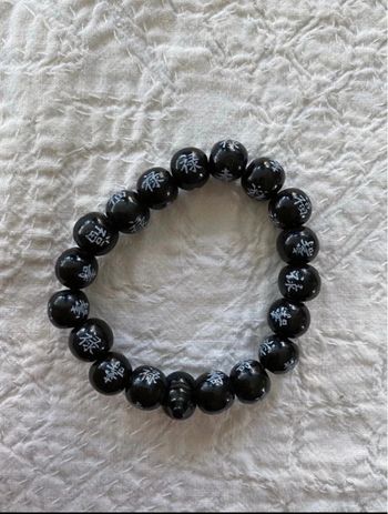 Bracelet noir avec écriture Chinoise