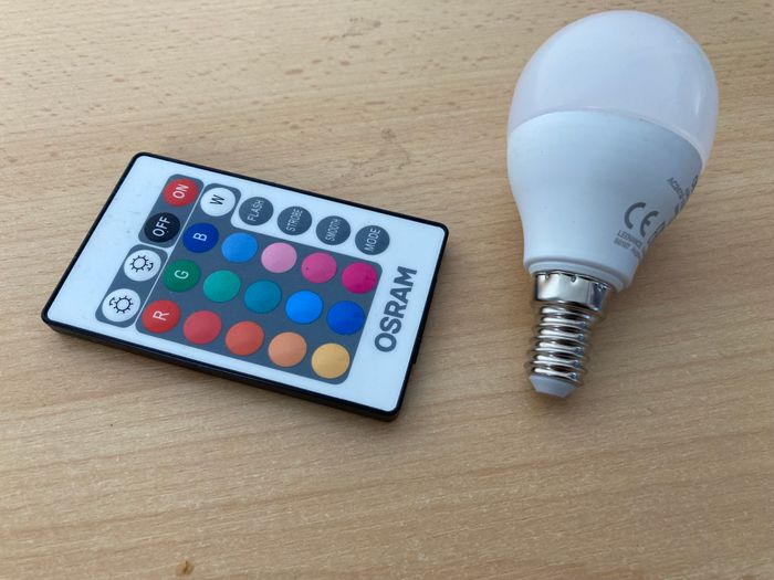 ampoule led	osram	variations de blanc et couleurs - photo numéro 2