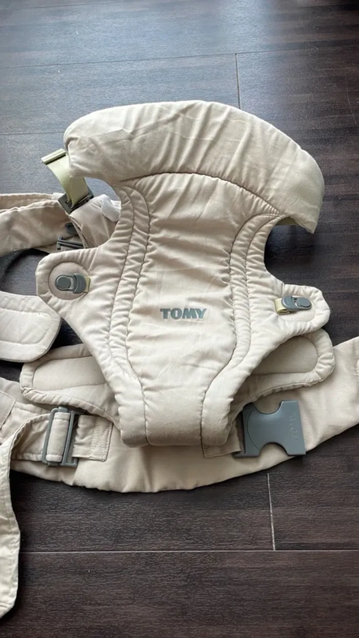 Porte-bébé TOMY ergonomique et confortable – Couleur beige - photo numéro 2