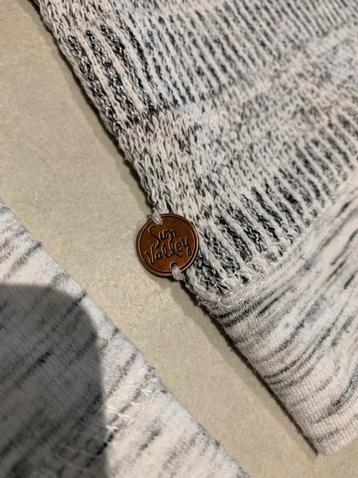 Pull sunvalley taille S en parfait état - photo numéro 3