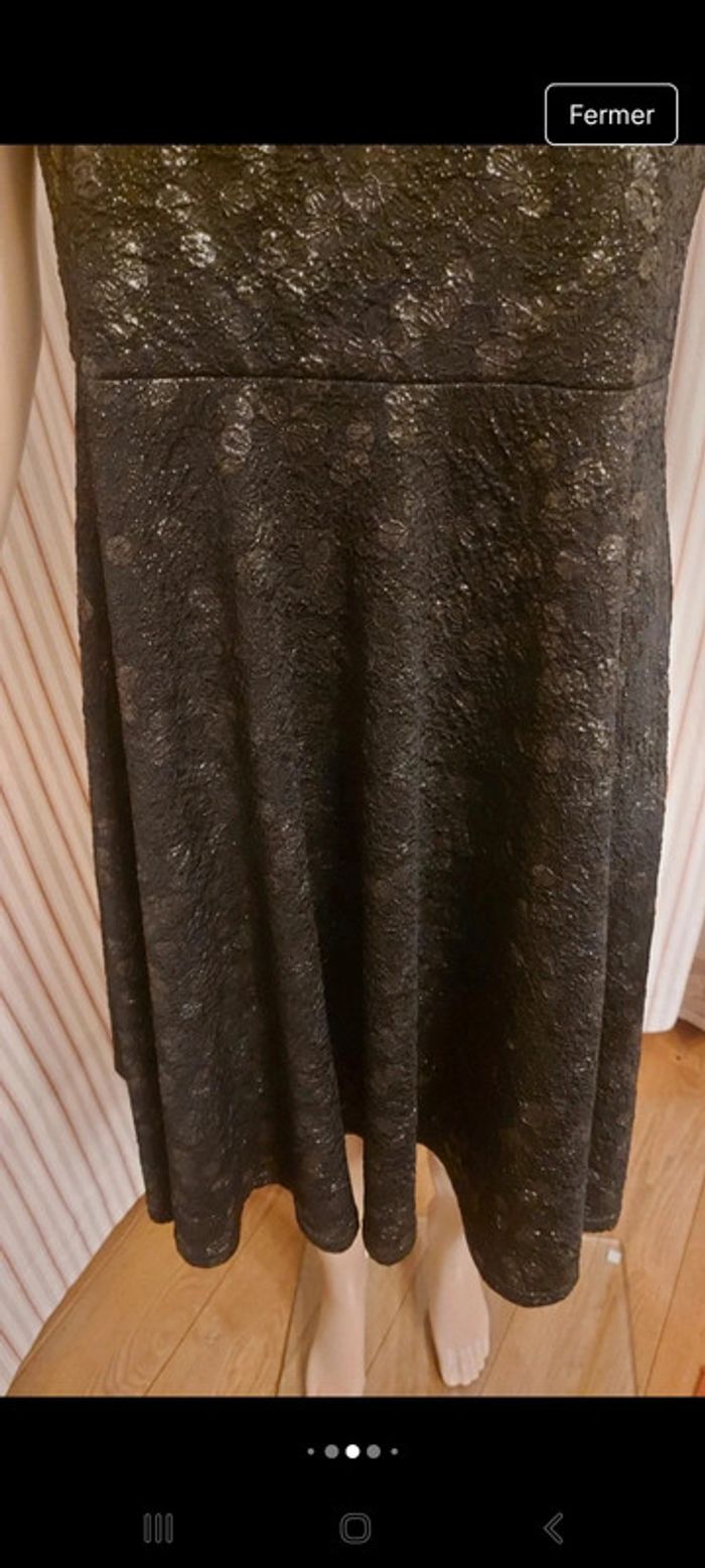 Jolie Robe noir brillant Cassis taille 42 - photo numéro 6