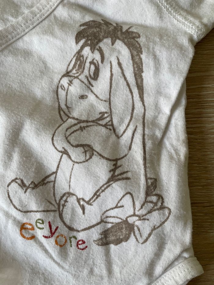 Bodies bébé 1 mois - photo numéro 8