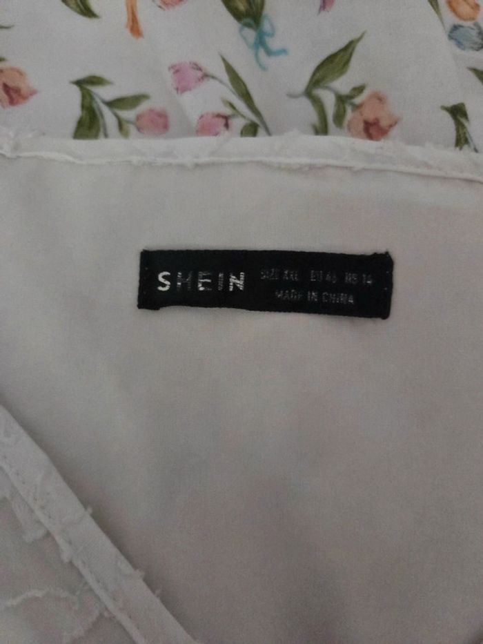 T-shirt blanc avec broderie transparente - photo numéro 6