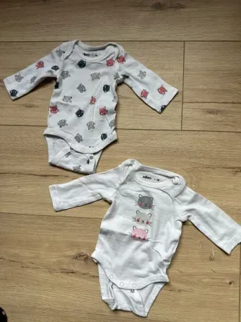 Lot 2 bodies chats Gémo 1 mois Blanc