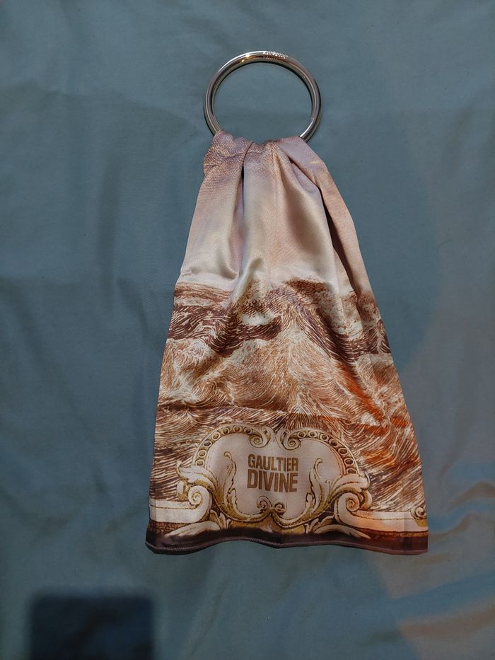 Foulard jean paul Gauthier - photo numéro 4