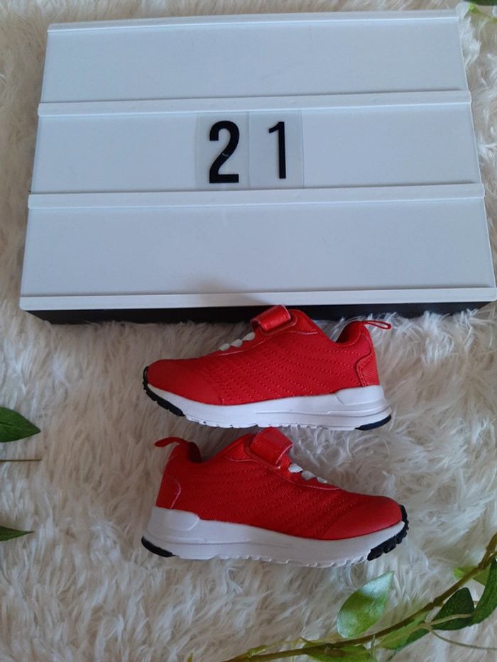 Baskets rouges - photo numéro 3