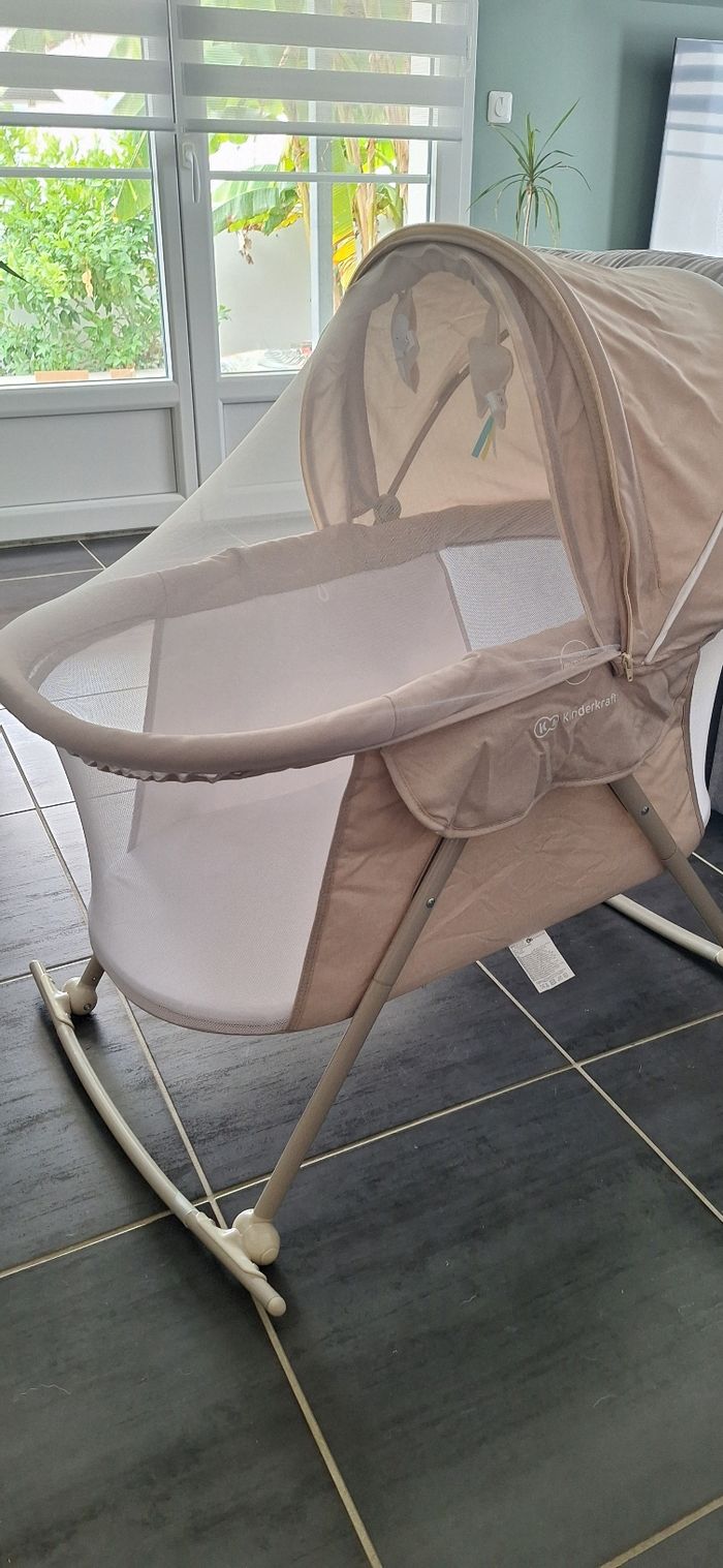 Berceau pliant de chez Bébé9 - photo numéro 3