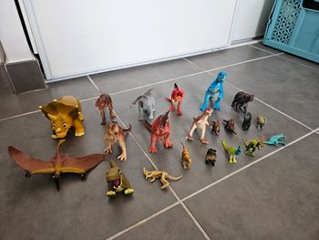 Lot de 21 dinosaures, Bon état, très propres