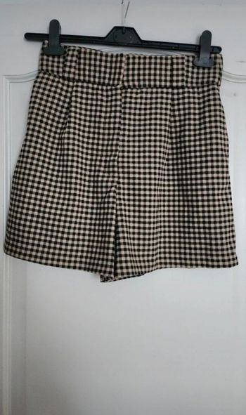 Short neuf