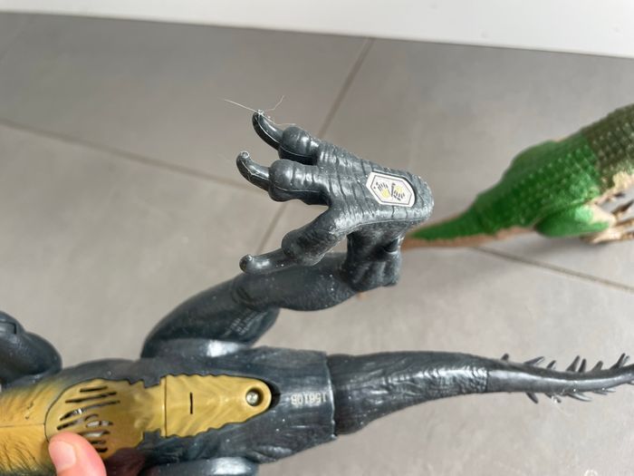 Lot de 2 dinosaures Jurassic World Figurine Baryonyx - photo numéro 3