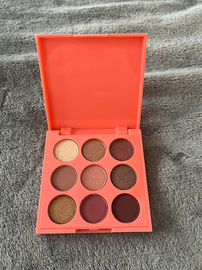 Palette de 9 fards à paupières styl London