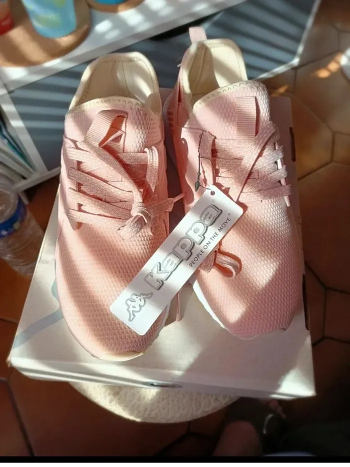 Baskets neuves kappa taille 35 sanpuerto