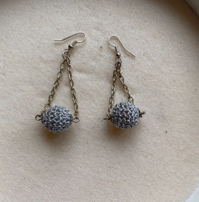 Boucle d’oreille boule - photo numéro 2