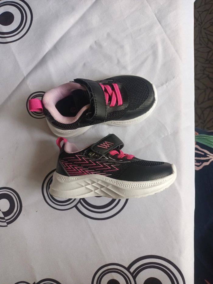 Basket unyk fille 22