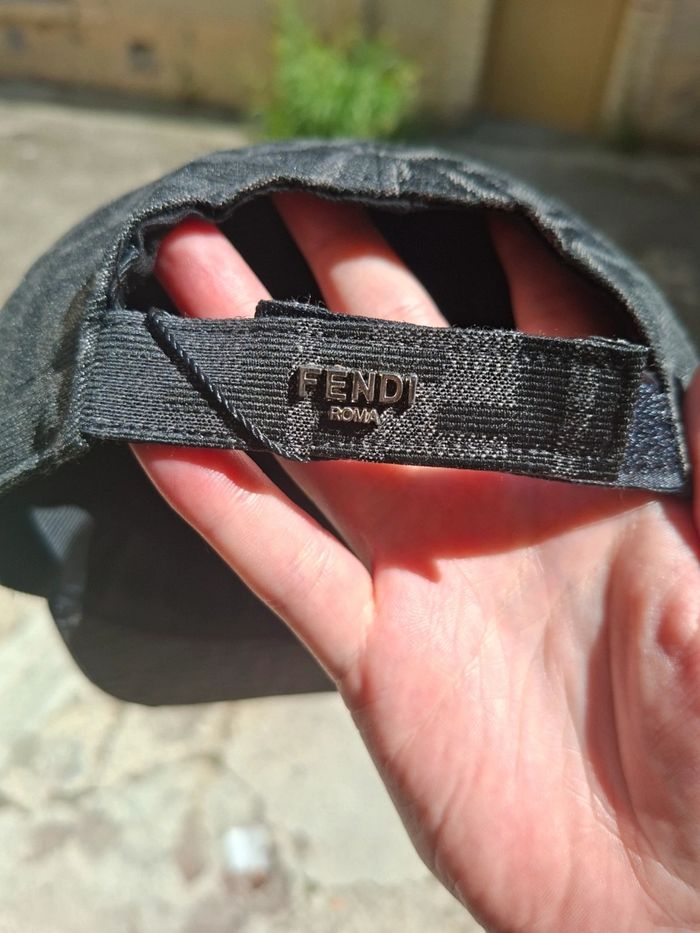 Casquette fendi - photo numéro 4