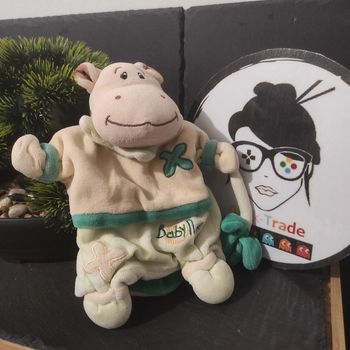 Doudou marionnette Hippopotame vert beige baby nat trefle palmier jaune croix