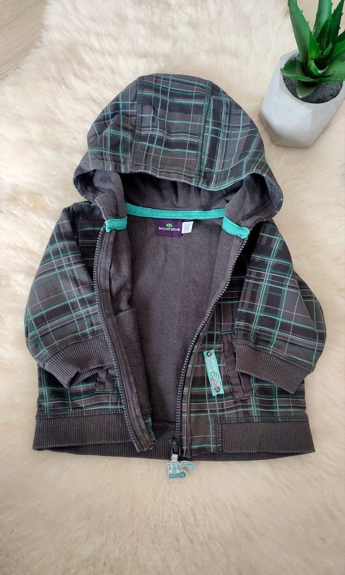 Veste  légère zippée  avec capuche - photo numéro 3