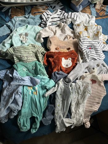 Lot pyjamas bébé
