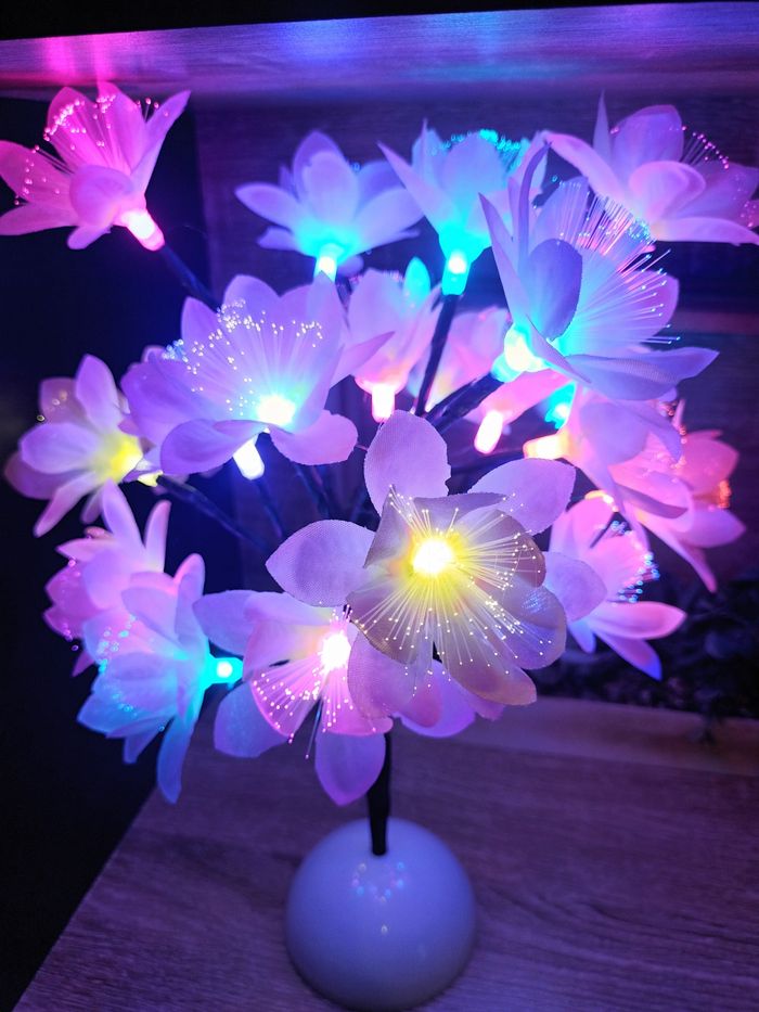 Lampe fleurs avec fibres optiques - photo numéro 8