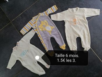 Pyjamas bébé.
