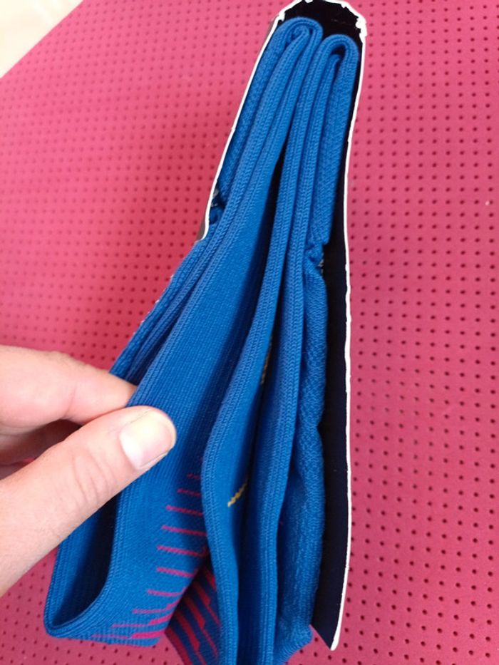 Chaussettes de foot FC Barcelone, Nike Authentique Officiel taille 36/38, Neuf - photo numéro 4