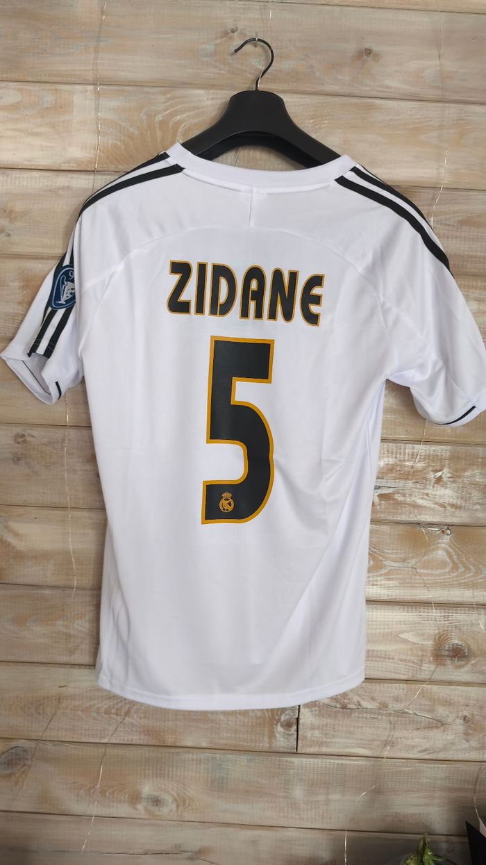 Maillot de foot Real Madrid - photo numéro 3