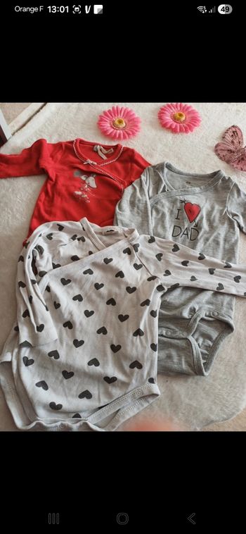 Lot de 3 bodies bébé taille 6 mois