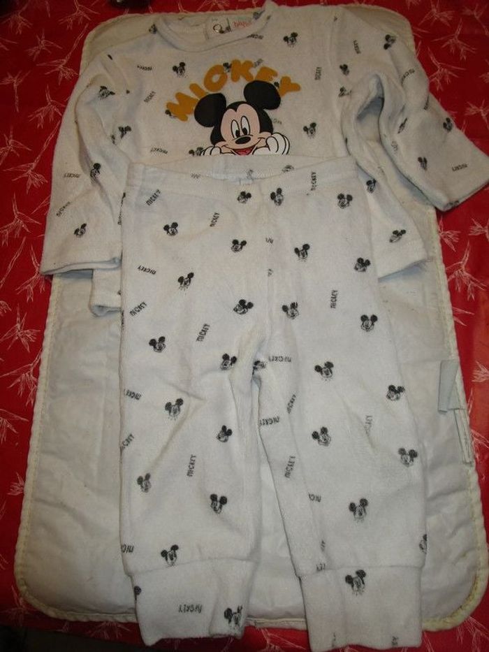 pyjama disney 12 mois