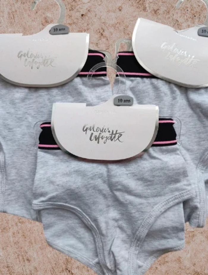 Lot de 3 shortys Galeries Lafayette 10 ans - photo numéro 2