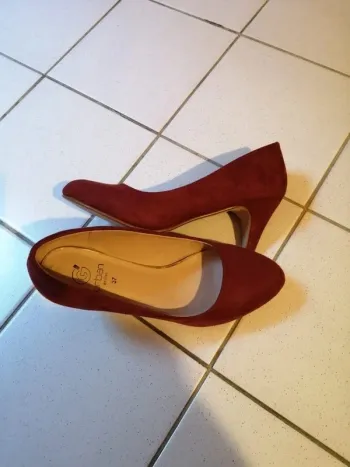 chaussures escarpins bordeaux à talons 37