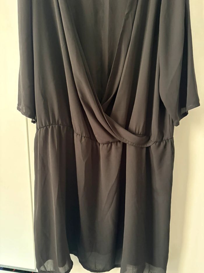 Robe noire - photo numéro 2