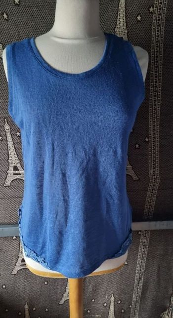 Débardeur bleu avec broderie 42-44