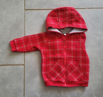 Gilet zippé à capuche 6 mois