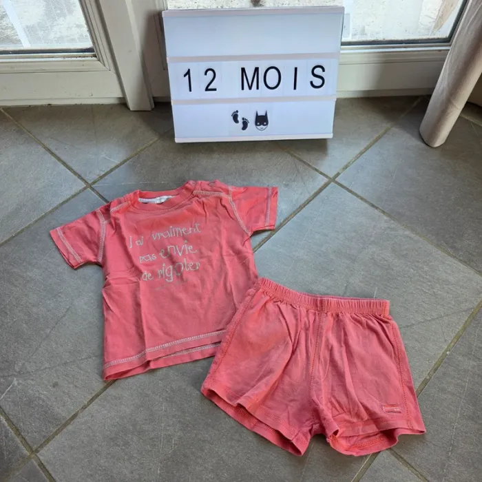 Lot vêtements 9 et 12 mois - photo numéro 15