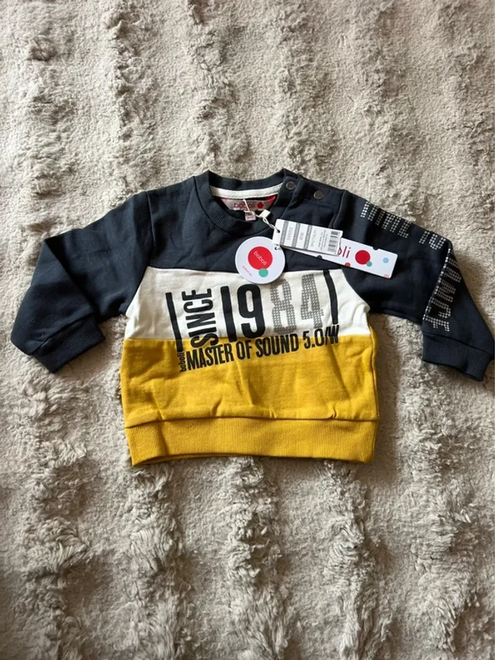 Sweat garçon taille 9 mois