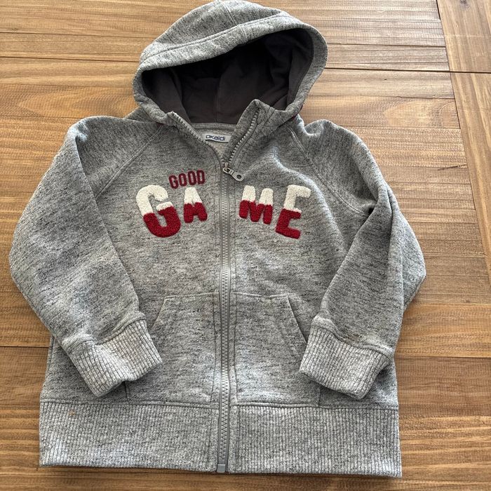 Pull à capuche T 5ans