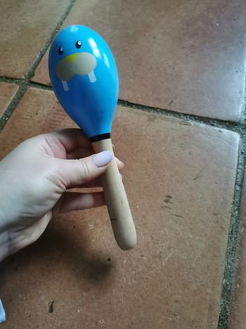 Maracas en bois bleu Vilac