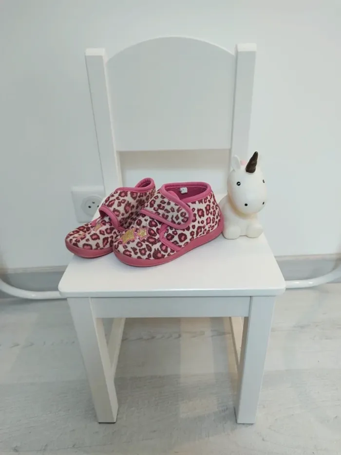 Chaussons fille T25 - photo numéro 2