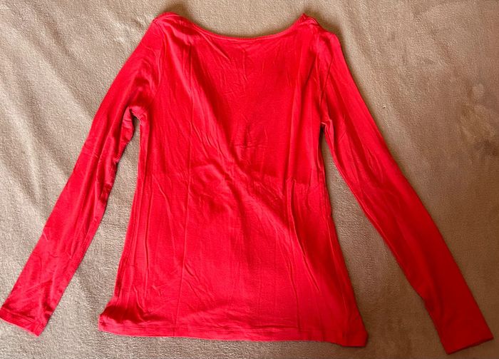 Haut rouge - photo numéro 2