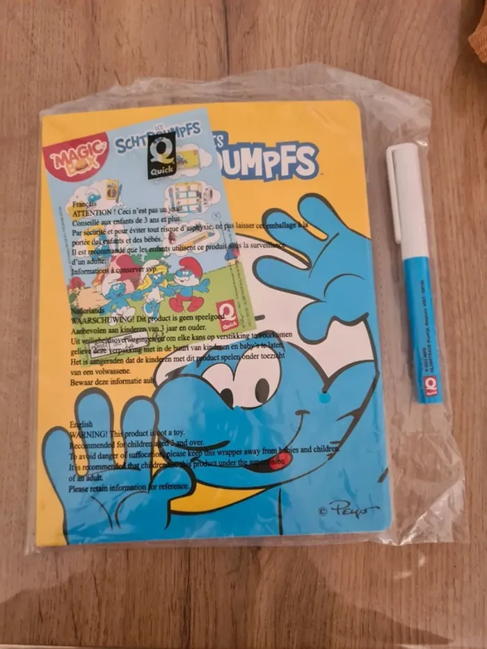 Cahier et stylo schtroumpfs neufs